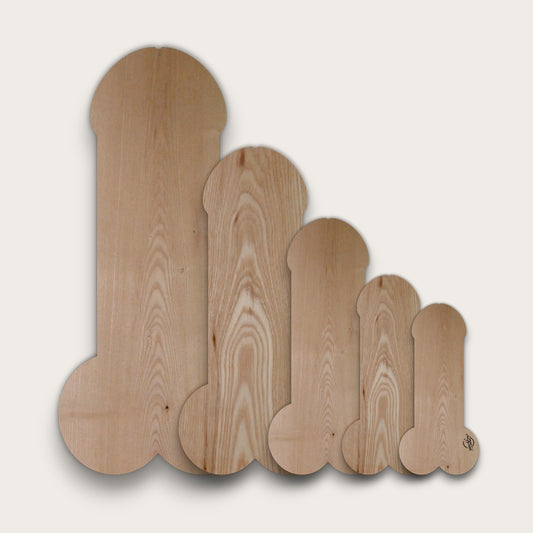 Planches à découper en frêne personnalisables, en forme de bite, idéales pour vos apéritifs entre amis et en cadeau EVG/EVJF. Le zizi de l'apéro